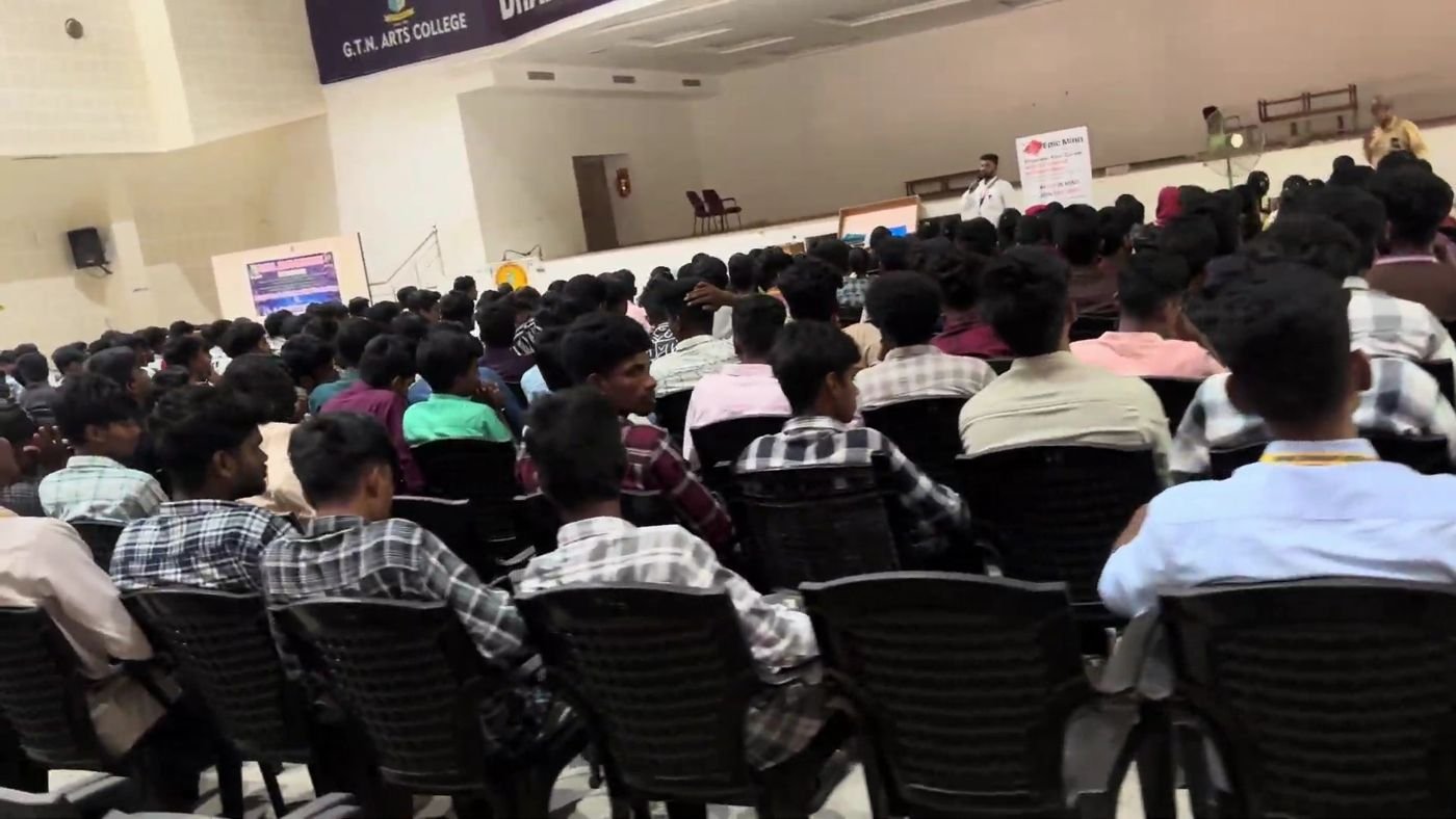 Large college seminar